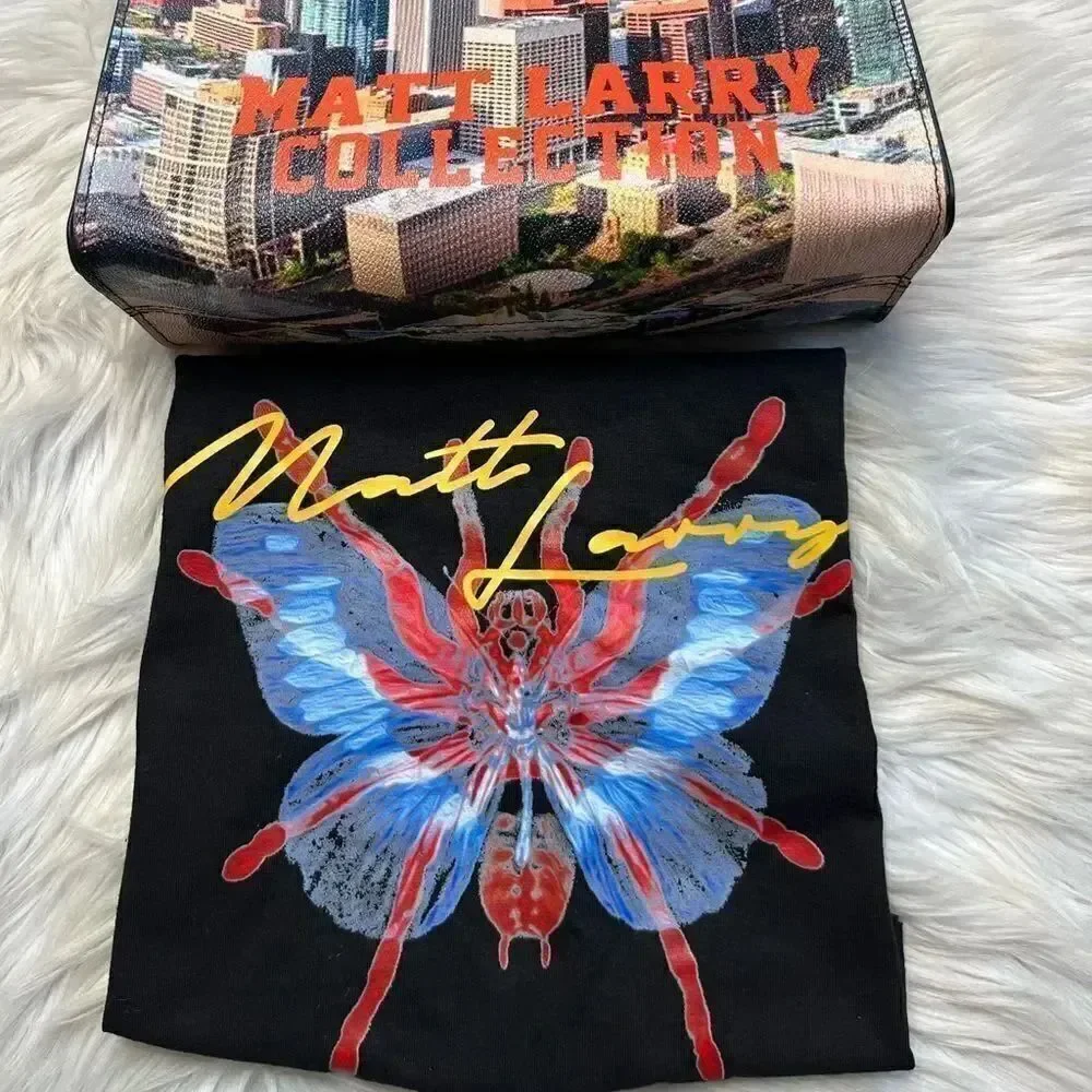 Matt Larry Collection Short Sleeve T- Shirt and Purse Set Black Size Medium